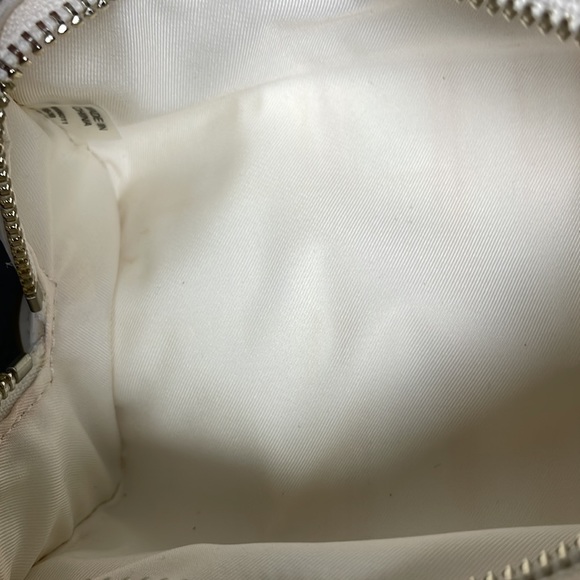 Tory Burch Contrast T Wristlet Off-White Gold and Brown - Picture 16 of 17